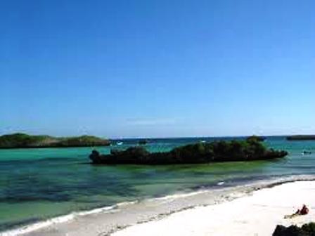 islands and coral reefs in the Lamu Archipelago