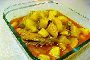 How to Make Tanzanian Curried Chicken-Banana Soup