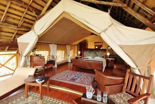 Hattons Tented Lodge in Tsavo Game Reserve Kenya