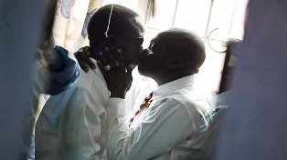 Kenya Taboos , Man kiss man