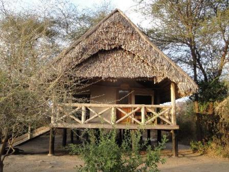 Masai mara game reserve accommodation camp